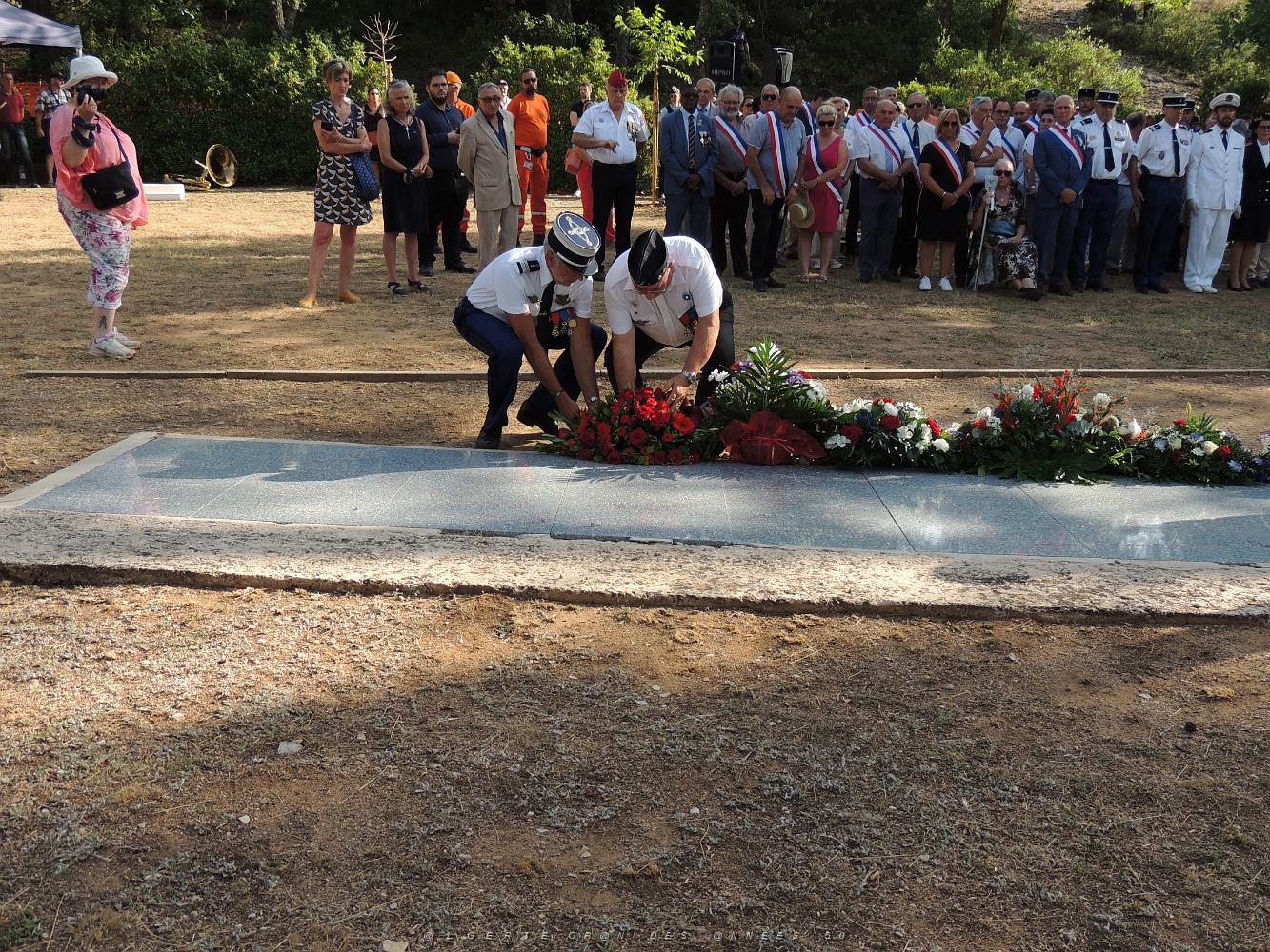 2023 07 18 SIGNES - HOMMAGE AUX 38 RESISTANTS FUSILLES EN 1944 (57).JPG -           